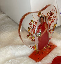 Load image into Gallery viewer, Heart Picture Frames - Table Art
